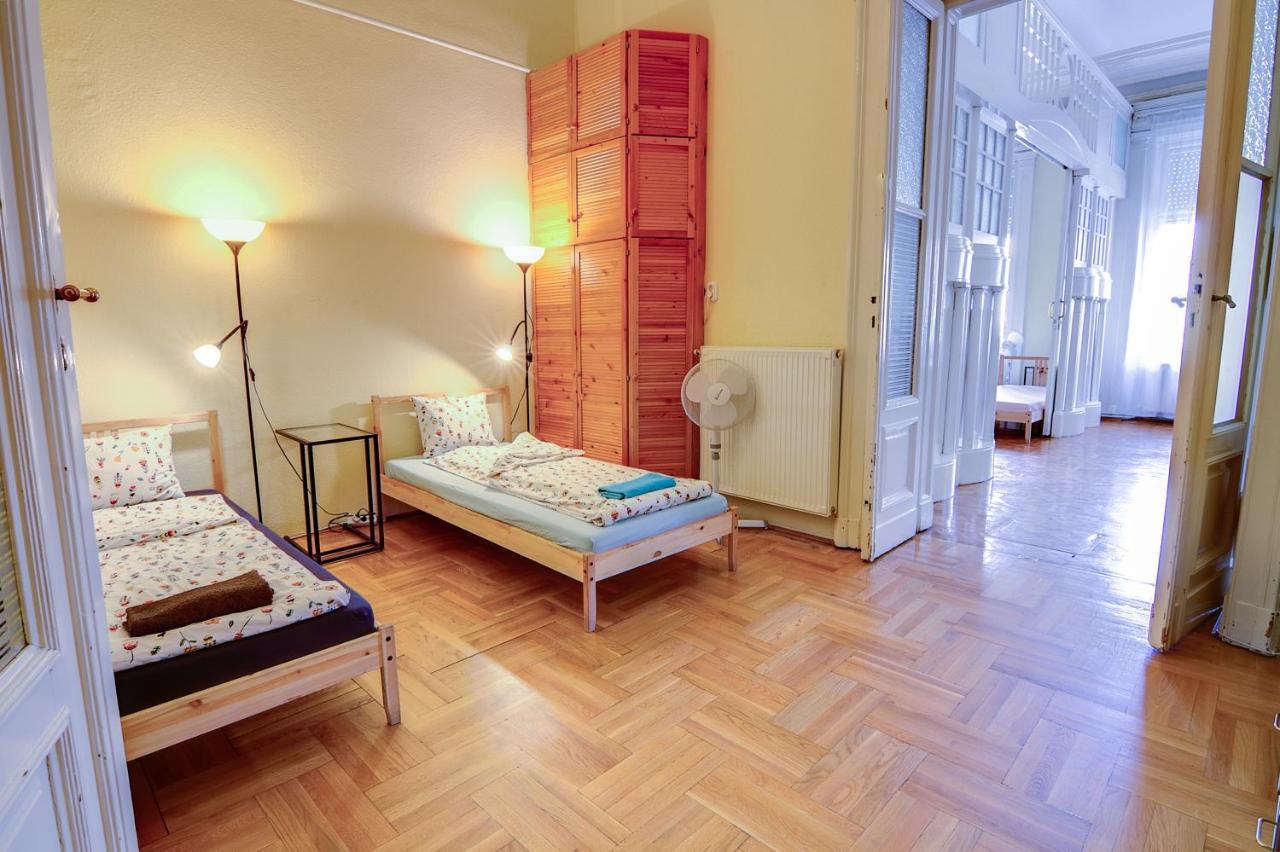 Pal'S Hostel And Apartments Budapest Ngoại thất bức ảnh