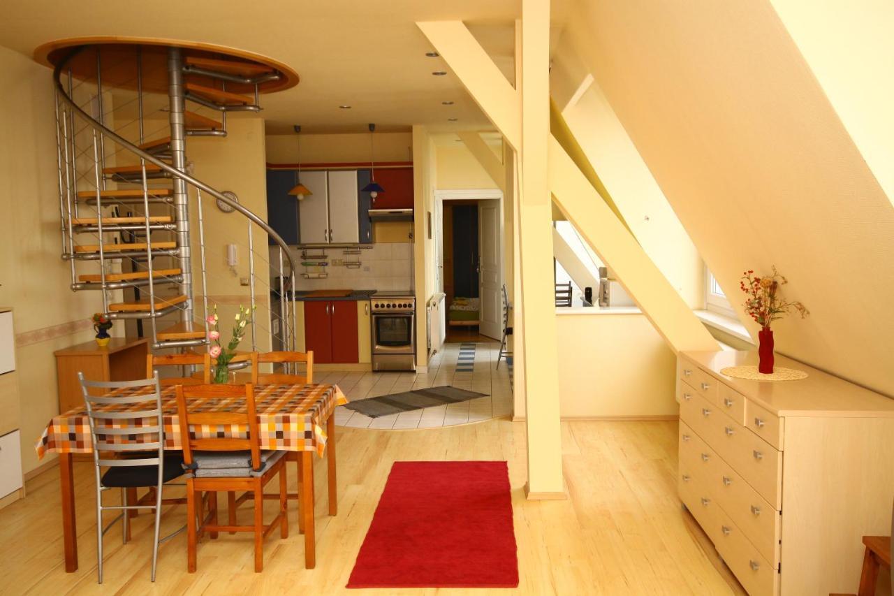 Pal'S Hostel And Apartments Budapest Ngoại thất bức ảnh
