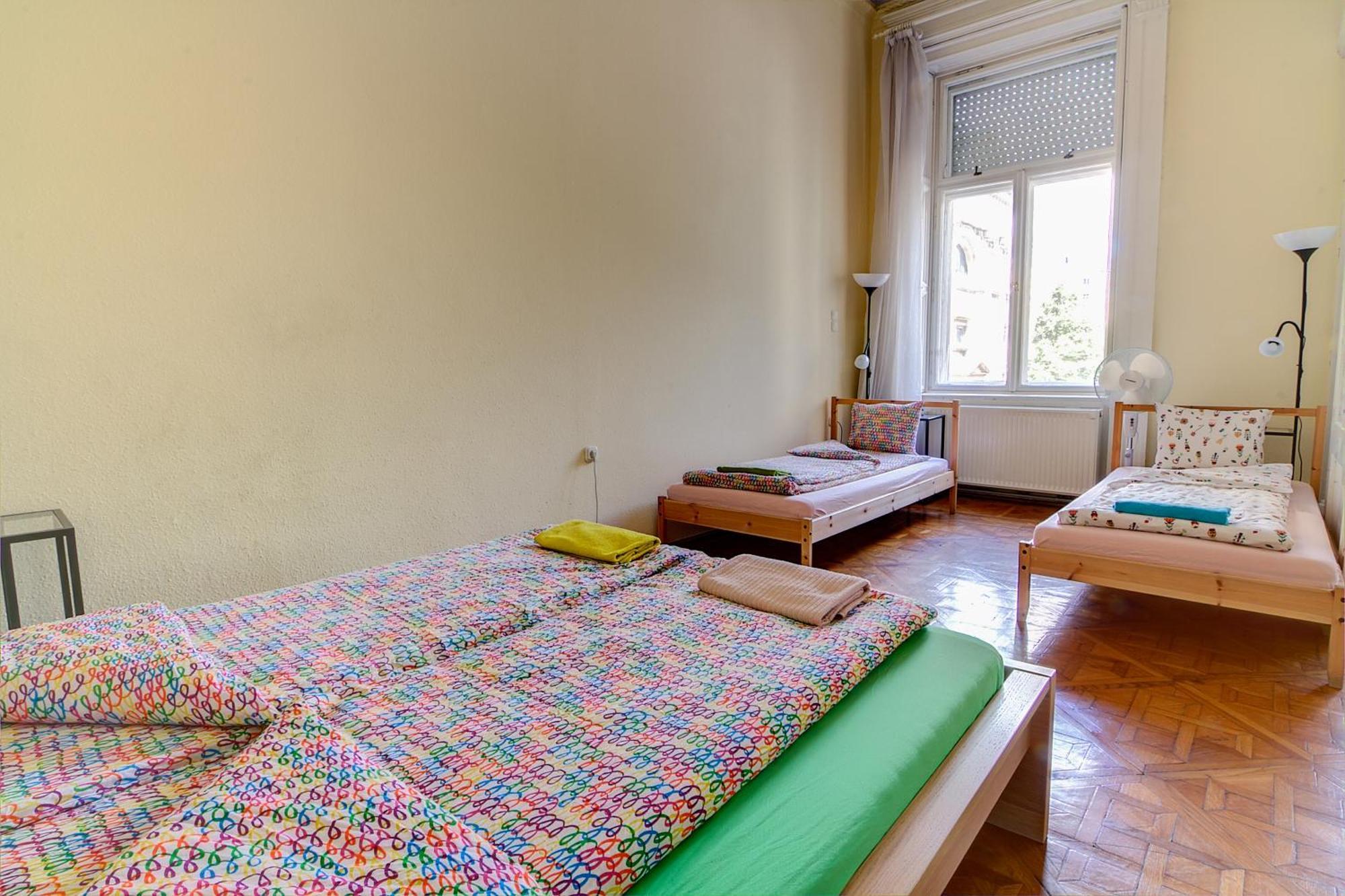 Pal'S Hostel And Apartments Budapest Ngoại thất bức ảnh