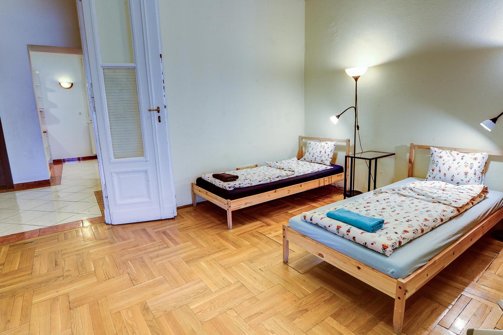 Pal'S Hostel And Apartments Budapest Ngoại thất bức ảnh