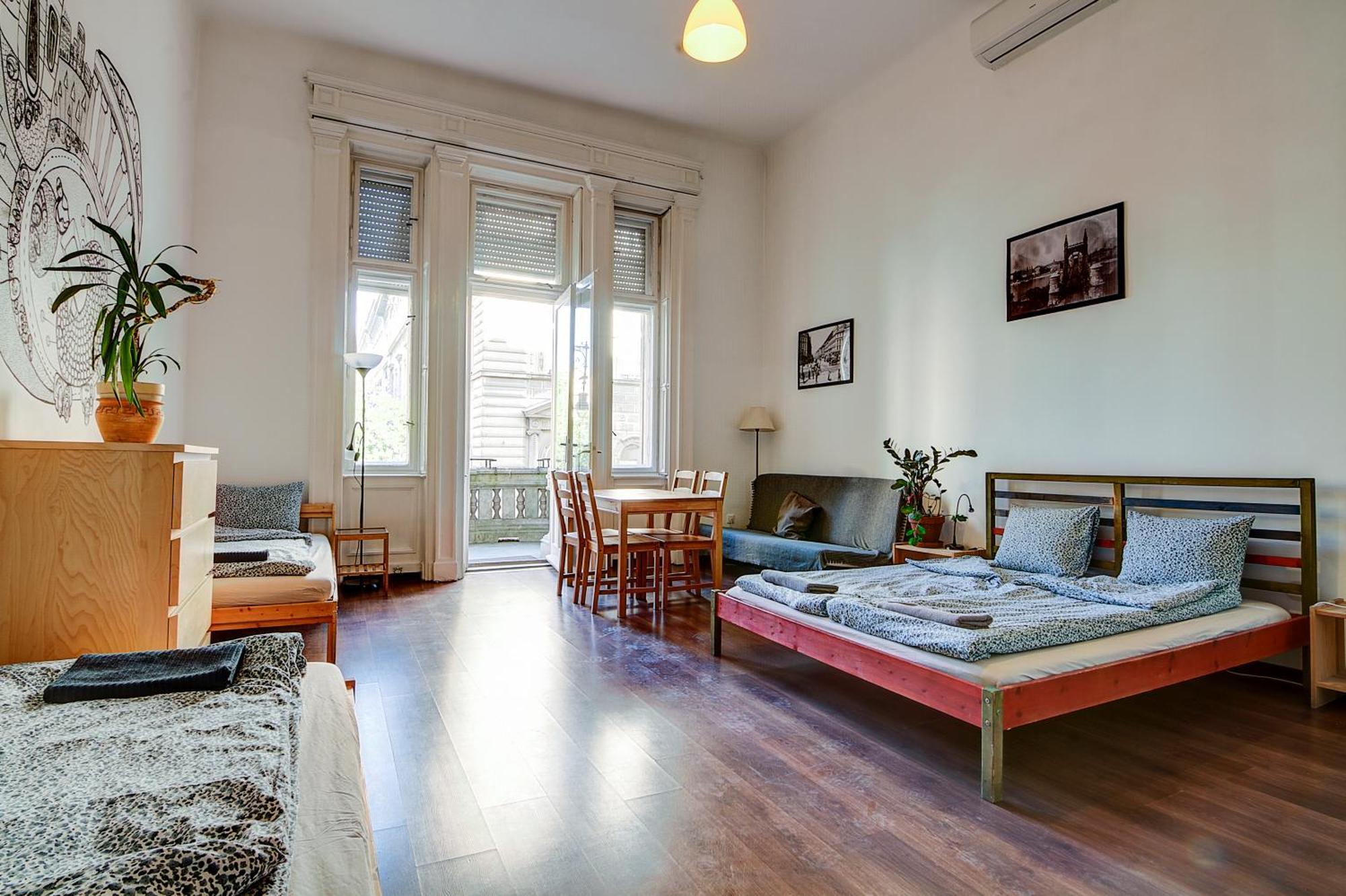 Pal'S Hostel And Apartments Budapest Ngoại thất bức ảnh