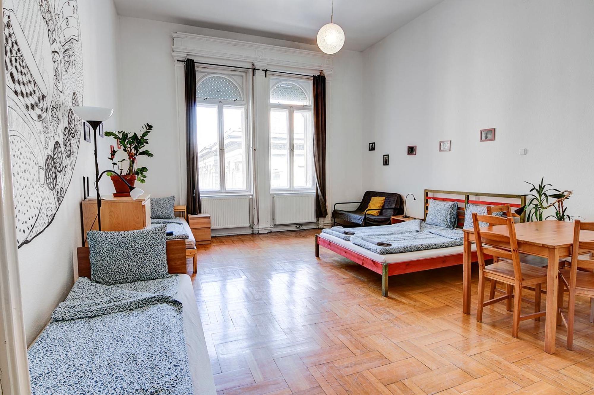 Pal'S Hostel And Apartments Budapest Ngoại thất bức ảnh