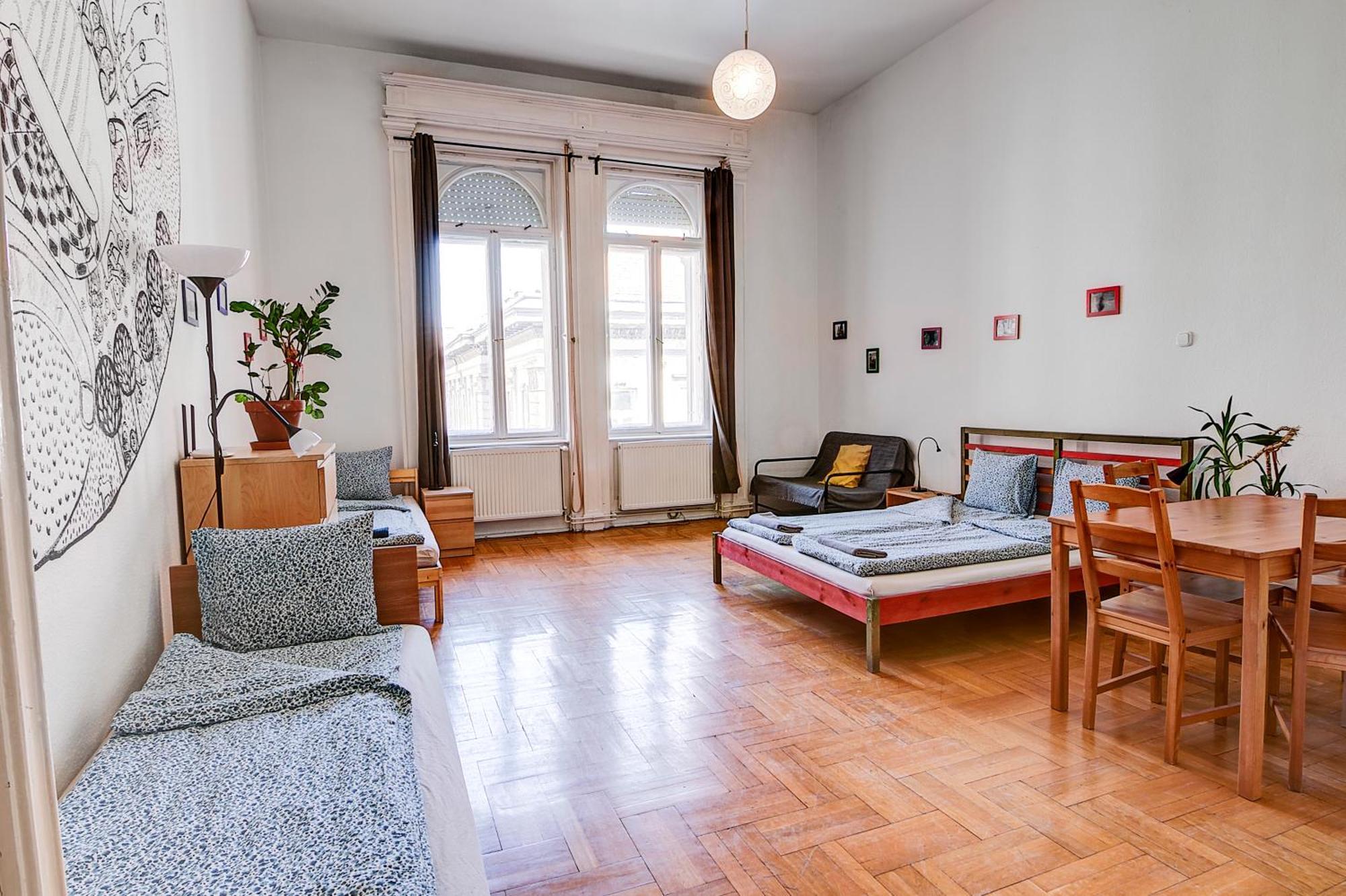 Pal'S Hostel And Apartments Budapest Ngoại thất bức ảnh